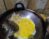 Foto langkah ke 2 dari resep Oseng kornet kentang.