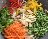 A picture of step 2 of Drunken Noodles with Glass Noodles (Pad Kee Mao Woon Sen).
