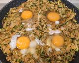 Foto del passaggio 5 della ricetta Uova e zucchine alla Paoletta