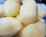 Foto del paso 1 de la receta Pastel de patata, queso y lacón, con bechamel al horno😋🍽