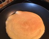 Foto langkah ke 2 dari resep Classic Lemon and Sugar Pancakes.
