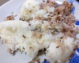 รูปขั้นตอนการทำที่ 2 ของ ข้าวผัดหมูนุ่มไส้กรอกสไปซี่