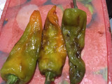 Chiles rellenos de agua con quesillo