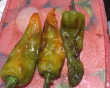 Foto del paso 2 de la receta: Chiles rellenos de agua con quesillo