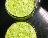 A picture of step 1 of Palak mint green juice.