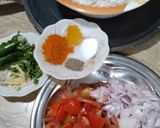 A picture of step 2 of Tawa chicken boneless kadahi.