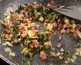 Foto del paso 4 de la receta: Judías crujientes salteadas con jamón y albahaca