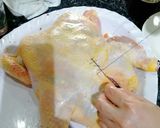 Foto del paso 4 de la receta: Pollo deshuesado relleno al horno