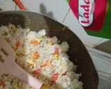 Foto langkah ke 4 dari resep Nasi Goreng Hongkong.