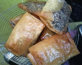 Foto langkah ke 5 dari resep Kulit Lumpia Isi Cokelat.