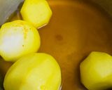 A picture of step 1 of Shaljam Chicken.