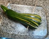 Une image de l'étape 3 de 🥒Courgette dans sa robe d’été 🌶️🌿.