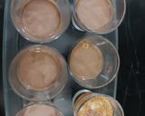 A picture of step 3 of Delgona coffiee cream chocolate Dessert.
