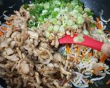 Foto langkah ke 6 dari resep Tumis Toge Ayam.
