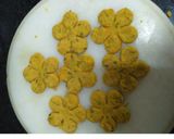 A picture of step 2 of Embossed Stuffed Moong Dal paratha.