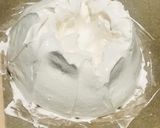 A picture of step 1 of Pavlova with berries and lemon curd.