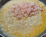 Foto del passaggio 3 della ricetta Risotto limone e gamberetti