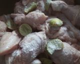 Foto langkah ke 1 dari resep Ayam Kecap Manis.