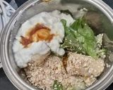 A picture of step 2 of Healthy smoothie (oats,banana).