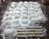 Foto del paso 3 de la receta: Sorrentinos caseros rellenos de pollo y vegetales con salsa Marianel
