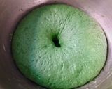Hình bước làm 1 của món Pissaladière - Bánh Mì Dẹt Spirulina Nhân Hành Caramel