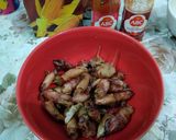Foto langkah ke 3 dari resep Cumi goreng sambal mangga.