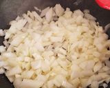 Foto del paso 2 de la receta: Relleno para pavo o pollo navideño con frutas y frutos secos al oporto