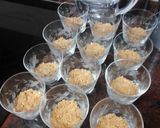 Foto del paso 7 de la receta: Copa doble mousse sobre base de galletas