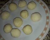 Foto del paso 2 de la receta: Buñuelos de yuca en almíbar de papelón y anís dulce