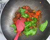 Foto del paso 2 de la receta: Fideos con tomate cherry y espinaca