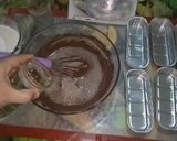 صورة لخطوة 1 من وصفة كيك الماء الساخن هش ورطب وذوقه أكيد يبهر
