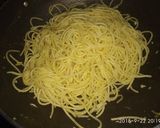 A picture of step 3 of Garlic spaghetti sauce.