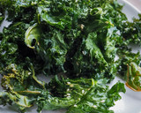Foto langkah ke 4 dari resep Sesame Roasted Kale.
