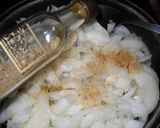 Foto del paso 2 de la receta: Cebolla caramelizada con mucho aroma y sabor