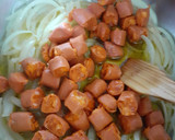Foto del paso 2 de la receta: Patatas guisadas con champiñón y choriceta