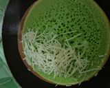 Foto langkah ke 3 dari resep Martabak Lipat Pandan Keju.