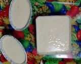 Foto langkah ke 6 dari resep Puding Strawberry Cheesecake.