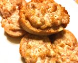 Foto del passaggio 3 della ricetta Crostini stracchino fatto in casa e salsiccia