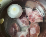 Foto del paso 1 de la receta: Caldo de Cola de res