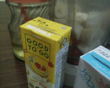 Foto langkah ke 1 dari resep Banana Strawberry Smoothie.