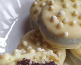 Foto del paso 4 de la receta: Alfajorcitos Con Relleno de Dulce De Leche Y Chocolate