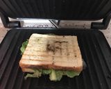 A picture of step 4 of Chicken sandwich.
