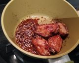 Foto langkah ke 4 dari resep Garlic Honey Chicken Wings.