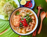 A picture of step 5 of 🌱 Quick Vegetarian Bún Bò Huế with Soup Cubes.