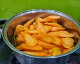 Hình bước làm 3 của món Bò Kho Xốt Vang