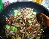 Foto langkah ke 3 dari resep Tumis teri pete simple.