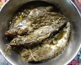 A picture of step 1 of Steamed Coriander Pabda.