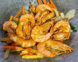 Gambar langkah 6 resipi Udang Goreng Kunyit.