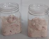 Foto del paso 5 de la receta: Postre helado con frutillas en vasito