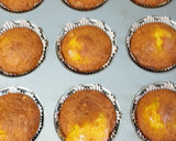 Foto del paso 3 de la receta: Magdalenas de mango y naranja con chocolate blanco